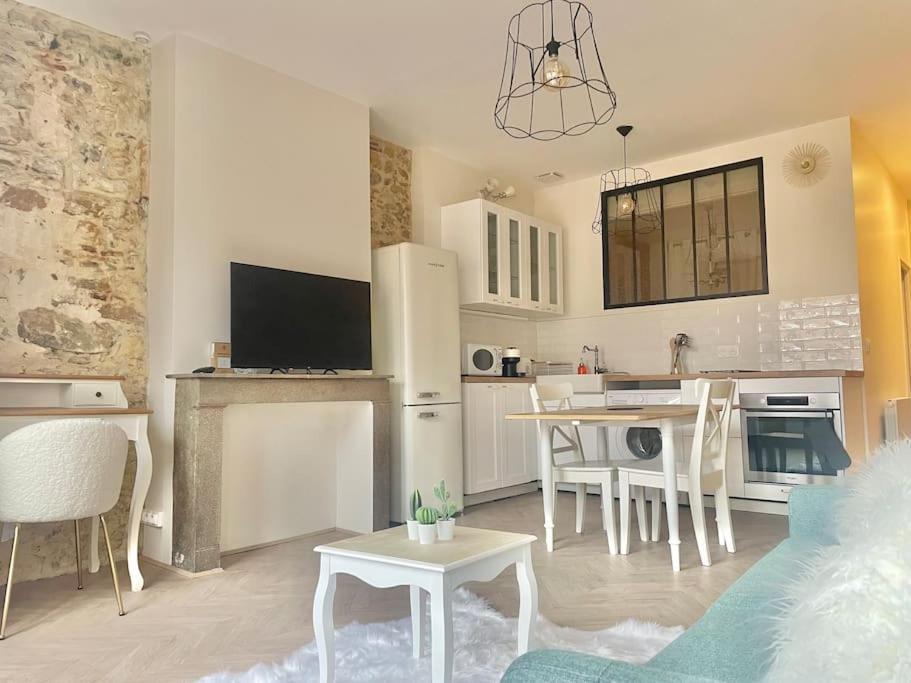 Happy Sejour Vieux Lyon Apartamento Exterior foto
